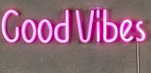 LUCE NEON GOOD VIBES ADATTATORE INCL. E TIMER CM.50X12,5H RO