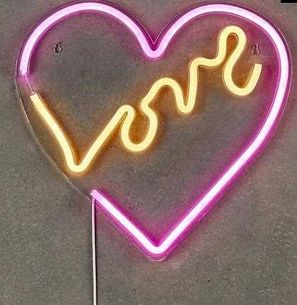 LUCE NEON CUORE ADATTATORE INCLUSO E TIMER CM.31X33H ROSA